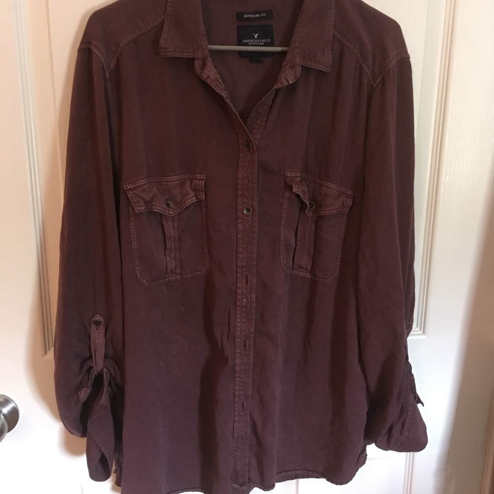 American eagle boyfriend button up burgundy shirt